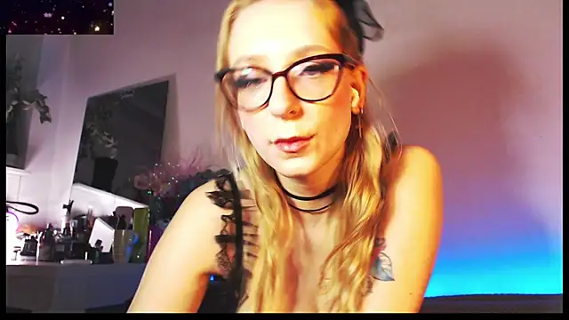 Snapshot of welliza chatting on 02-21-25, 02:39 welliza online show from 02-21-25, 02:39