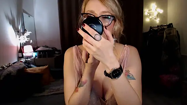 welliza online show from 11-20-25, 10:42