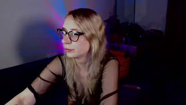 Snapshot of welliza chatting on 09-14-25, 12:11 welliza online show from 09-14-25, 12:11