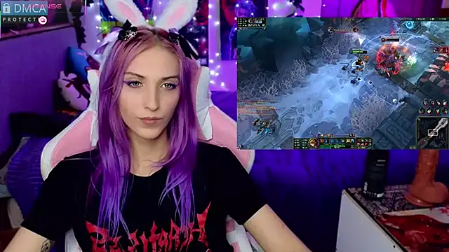 Violet Noir online show from 01-22-25, 10:40