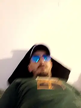 Adriandan1982 online show from 04-15-26, 06:12