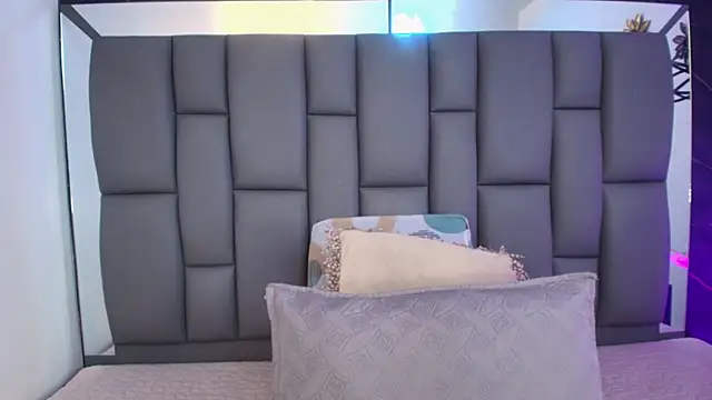  MiaBrown  online show from 01-13-26, 12:09