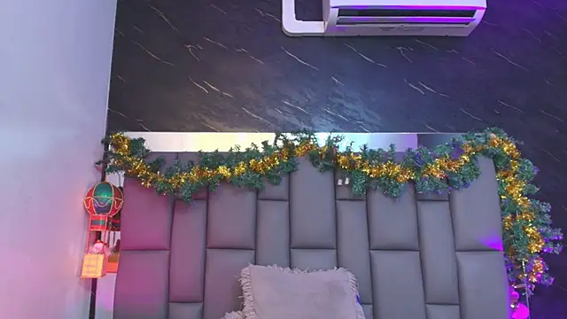  MiaBrown  online show from 12-04-25, 12:04