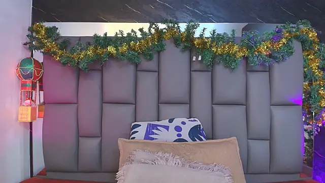  MiaBrown  online show from 12-05-25, 12:04