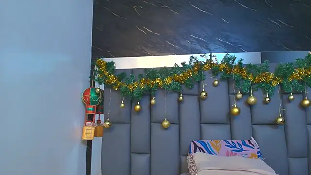  MiaBrown  online show from 12-16-25, 12:09