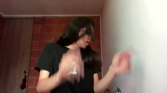 dussan online show from 10-04-25, 02:40