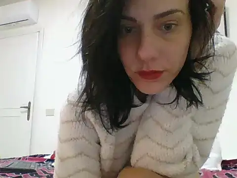 Snapshot of Emyly83 chatting on 12-08-24, 08:15 Emyly83 online show from 12-08-24, 08:15