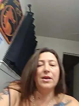 Snapshot of angelbaby1998 chatting on 12-19-24, 04:13 angelbaby1998 online show from 12-19-24, 04:13