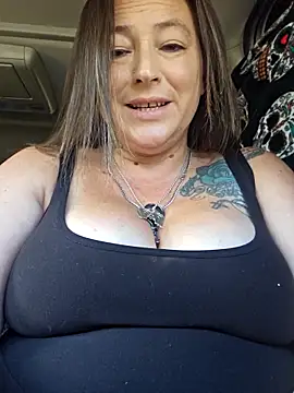 Snapshot of angelbaby1998 chatting on 10-27-25, 07:48 angelbaby1998 online show from 10-27-25, 07:48