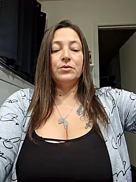 Snapshot of angelbaby1998 chatting on 12-22-24, 05:55 angelbaby1998 online show from 12-22-24, 05:55