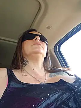 Snapshot of angelbaby1998 chatting on 03-22-25, 05:20 angelbaby1998 online show from 03-22-25, 05:20