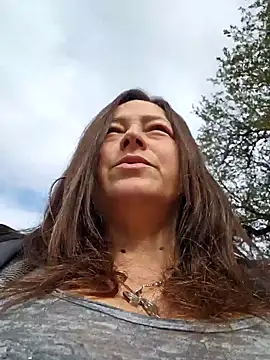 Snapshot of angelbaby1998 chatting on 01-25-25, 05:08 angelbaby1998 online show from 01-25-25, 05:08