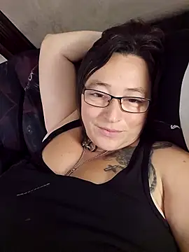 angelbaby1998 online show from 11-28-25, 04:51