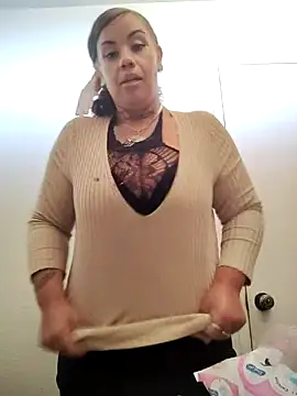 Snapshot of assonphatphat chatting on 11-23-25, 10:09 assonphatphat online show from 11-23-25, 10:09