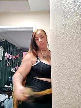 Snapshot of assonphatphat chatting on 11-13-25, 04:16 assonphatphat online show from 11-13-25, 04:16