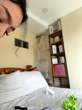 Nicollemays online show from 11-08-25, 03:15