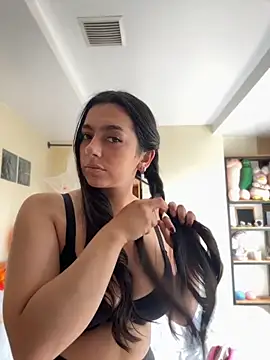 Nicollemays online show from 10-22-25, 02:16