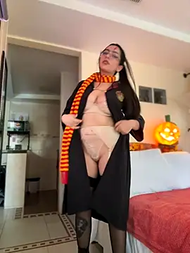 Snapshot of Nicollemays chatting on 10-16-25, 05:21 Nicollemays online show from 10-16-25, 05:21