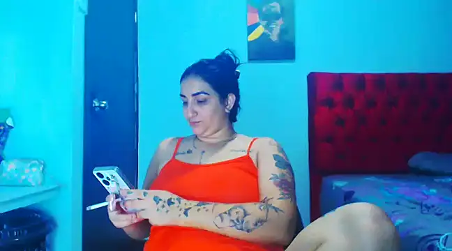 Snapshot of liz_dirty chatting on 12-03-24, 11:07 liz dirty online show from 12-03-24, 11:07