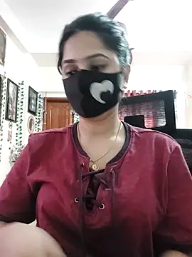 Snapshot of Suvosri chatting on 03-10-25, 10:28 Suvosri online show from 03-10-25, 10:28