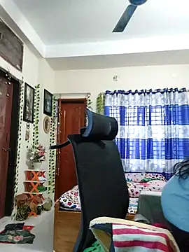Snapshot of Suvosri chatting on 03-04-25, 03:55 Suvosri online show from 03-04-25, 03:55