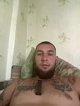 Snapshot of shy-boy-1999 chatting on 07-07-26, 12:31 shy-boy-1999 online show from 07-07-26, 12:31
