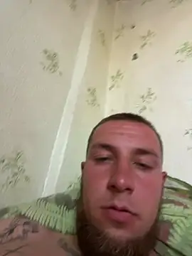 Snapshot of shy-boy-1999 chatting on 04-25-26, 12:19 shy-boy-1999 online show from 04-25-26, 12:19