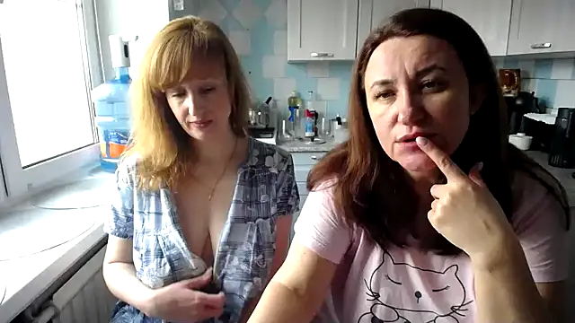 Snapshot of DonnaMagdalena chatting on 03-07-25, 09:29 DonnaMagdalena online show from 03-07-25, 09:29