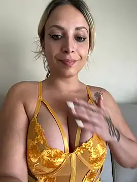 Snapshot of Cute_Anissa chatting on 05-27-26, 01:51 Cute Anissa online show from 05-27-26, 01:51