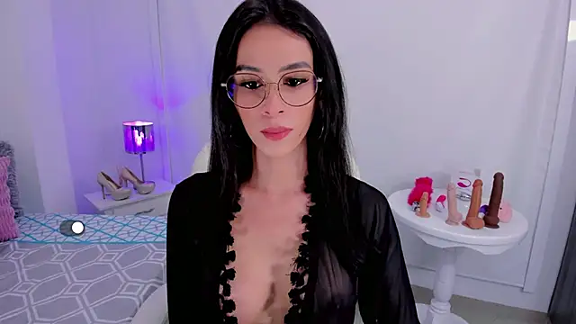 Snapshot of Andrea_Marinn chatting on 02-11-25, 04:01 Andrea Marinn online show from 02-11-25, 04:01