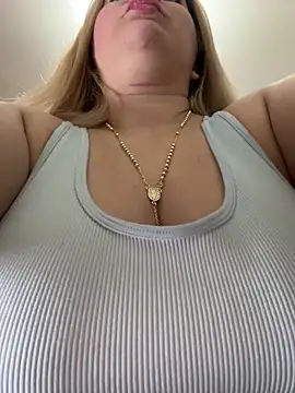 Celestedubois online show from 06-18-26, 09:42