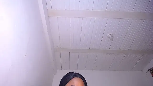 Snapshot of yselahot chatting on 10-27-25, 03:24 yselahot online show from 10-27-25, 03:24