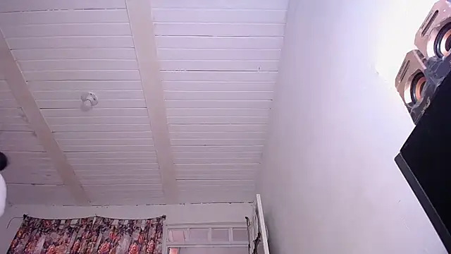 Snapshot of yselahot chatting on 10-12-25, 03:24 yselahot online show from 10-12-25, 03:24