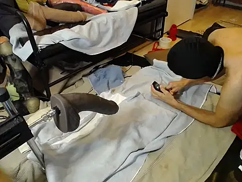 natjuk online show from 11-23-25, 03:33