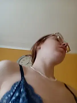 Snapshot of _Sweet_Love_ chatting on 03-15-25, 07:53 Sweet Love online show from 03-15-25, 07:53