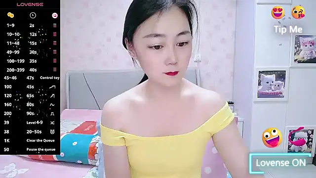 Elvira baby online show from 03-24-26, 02:44