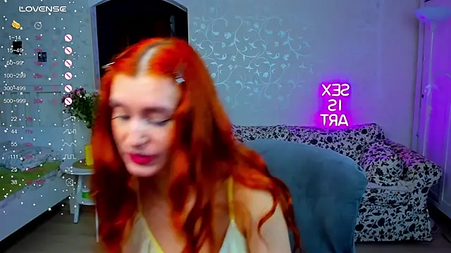Snapshot of Sally_Biscuit chatting on 09-19-25, 10:30 Sally Biscuit online show from 09-19-25, 10:30