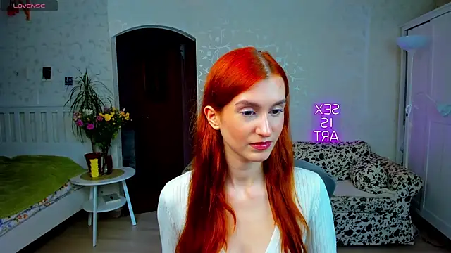 Snapshot of Sally_Biscuit chatting on 09-18-25, 12:30 Sally Biscuit online show from 09-18-25, 12:30
