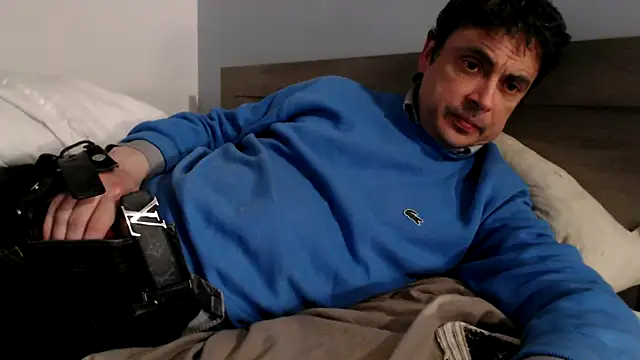 freddy0222222 online show from 04-14-26, 08:14