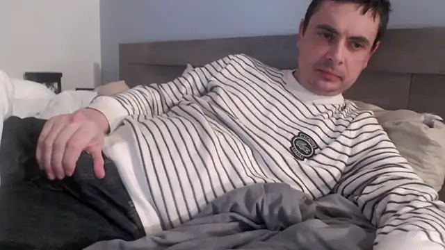 freddy0222222 online show from 02-11-26, 02:17