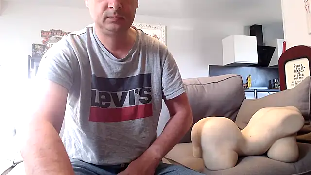 freddy0222222 online show from 07-27-26, 06:53