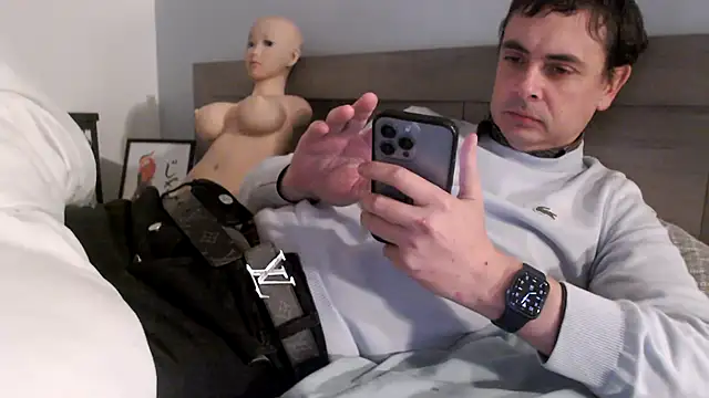 freddy0222222 online show from 11-26-25, 07:03