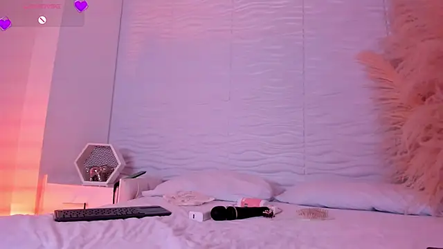 CamileHolmes online show from 04-11-26, 07:45