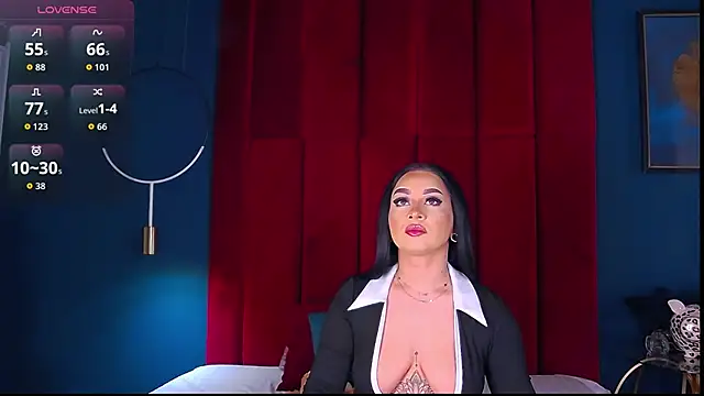 Snapshot of MadyLuxxx chatting on 01-16-26, 07:40 MadyLuxxx online show from 01-16-26, 07:40