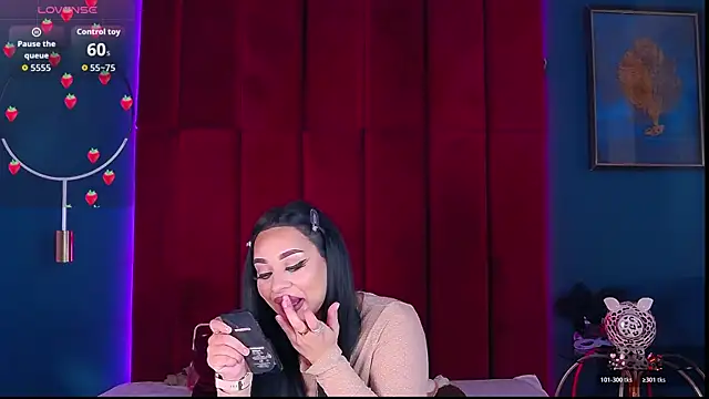 MadyLuxxx online show from 04-14-26, 06:46