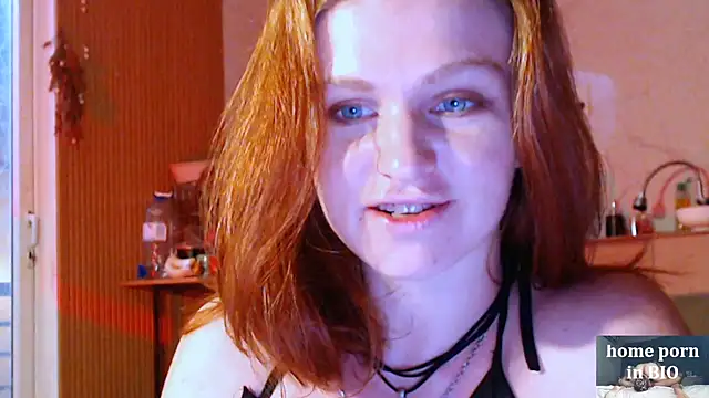 Snapshot of Cassie_Wild chatting on 09-29-25, 02:12 Cassie Wild online show from 09-29-25, 02:12