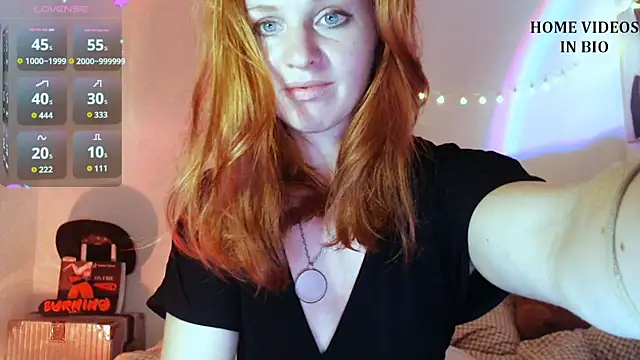 Snapshot of Cassie_Wild chatting on 02-06-26, 12:23 Cassie Wild online show from 02-06-26, 12:23