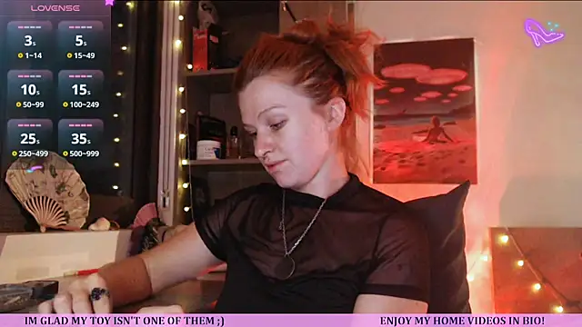 Snapshot of Cassie_Wild chatting on 05-17-26, 01:44 Cassie Wild online show from 05-17-26, 01:44