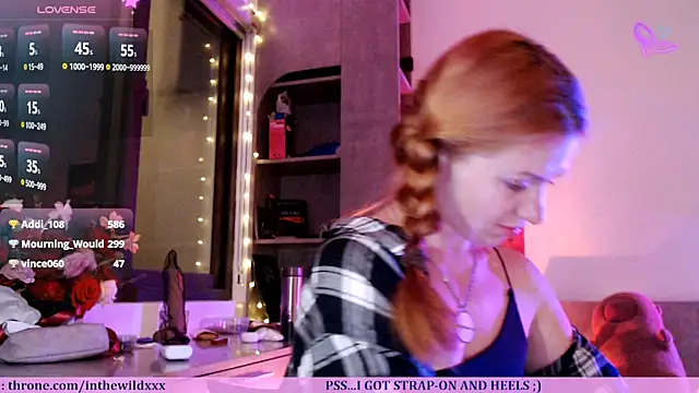 Snapshot of Cassie_Wild chatting on 04-09-26, 01:17 Cassie Wild online show from 04-09-26, 01:17