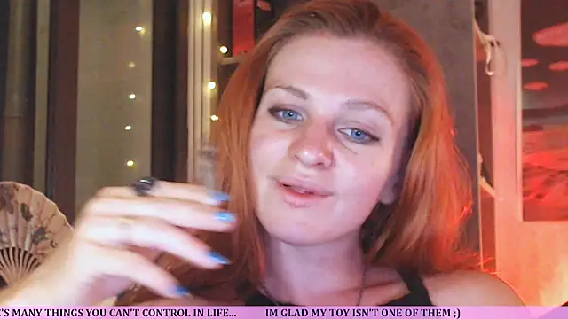 Snapshot of Cassie_Wild chatting on 05-11-26, 01:01 Cassie Wild online show from 05-11-26, 01:01
